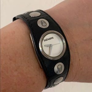 Nixon The Naughty Watch - Blk band/Silver face